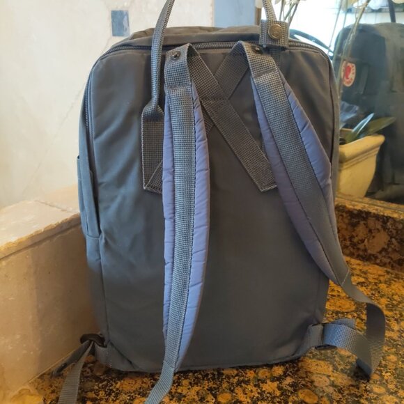 FJALLRAVEN KANKEN BACKPACK Fog Gray 14" x 11" has logo - Picture 3 of 4